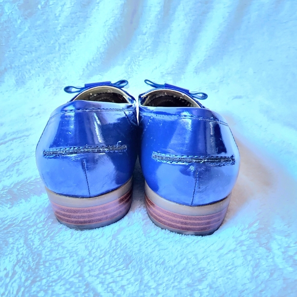 Unisa navy leather slip on flat loafer US 6 Preowned - Picture 3 of 10